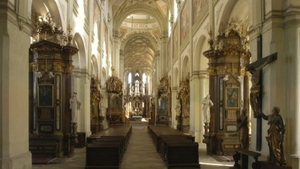 Rozdávání Betlémského světla v klášteře Kladruby